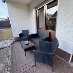 Wagner - Erdgeschoss - Naehe Festspielhaus - 2 Schlafzimmer - Boxspringbetten - Grosse Kueche - Dusche - Badewanne - Extra Wc - Terrasse * Bayreuth