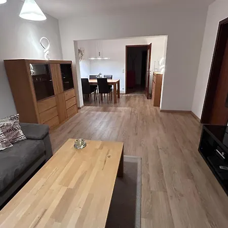 Wagner - Erdgeschoss - Naehe Festspielhaus - Free-wifi - Schlafzimmer - Boxspringbetten - Grosse Kueche - Dusche - Badewanne - Extra Wc - Terrasse - Dtv-zertifiziert Daire