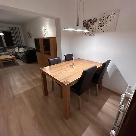 Wagner - Erdgeschoss - Naehe Festspielhaus - Free-wifi - Schlafzimmer - Boxspringbetten - Grosse Kueche - Dusche - Badewanne - Extra Wc - Terrasse - Dtv-zertifiziert Apartmán Bayreuth