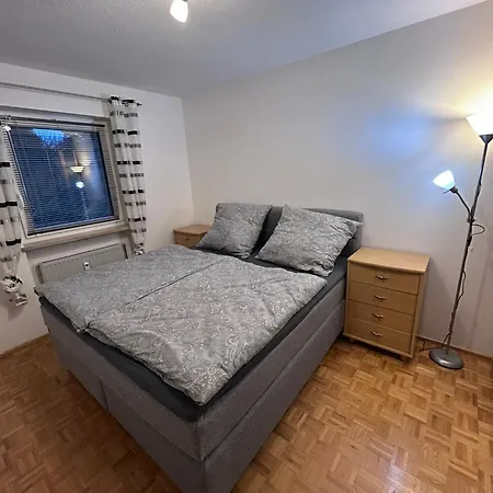 Wagner - Erdgeschoss - Naehe Festspielhaus - Free-wifi - Schlafzimmer - Boxspringbetten - Grosse Kueche - Dusche - Badewanne - Extra Wc - Terrasse - Dtv-zertifiziert *