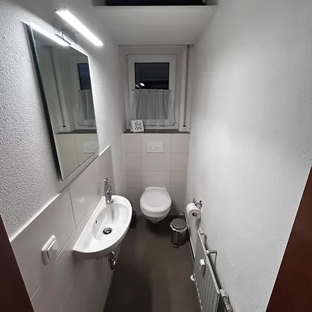 Wagner - Erdgeschoss - Naehe Festspielhaus - Free-wifi - Schlafzimmer - Boxspringbetten - Grosse Kueche - Dusche - Badewanne - Extra Wc - Terrasse - Dtv-zertifiziert
